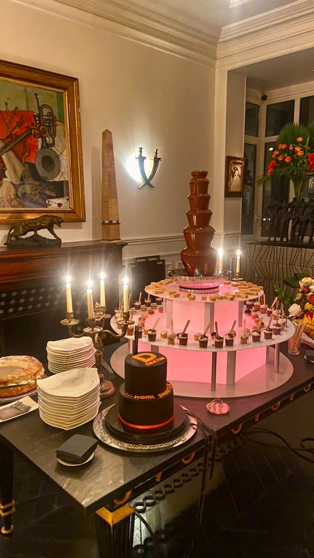 Fontaine de chocolat et buffet de desserts