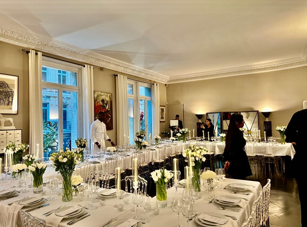 Mariage au Loft Triangle d'Or — scénographie florale et chandeliers