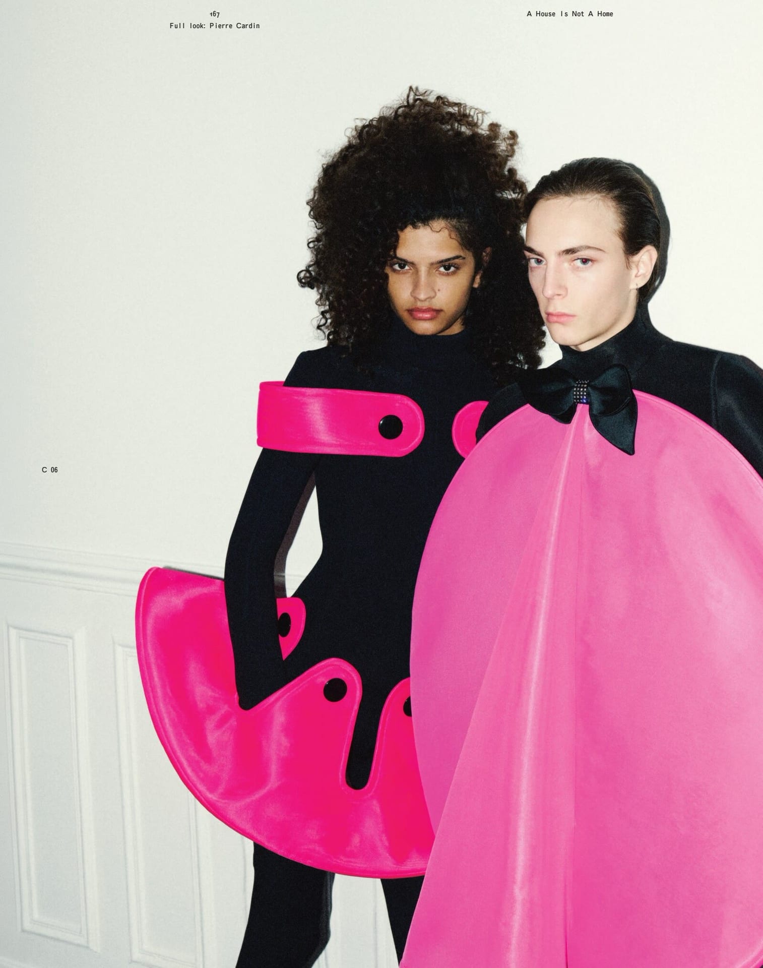 Duo en pièces noires et roses — Pierre Cardin